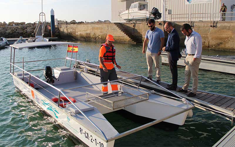 En pruebas una embarcación para limpiar las aguas de baño - DIARIO