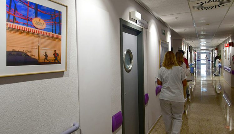 Planta de oncología de un hospital español. Foto: Eulogio García.