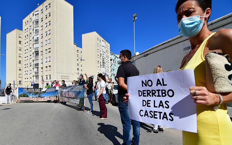 “Ya parece algo personal del responsable de Costas en Cádiz con La Casería”; Cavada escribe al ministerio para que paralice los derribos