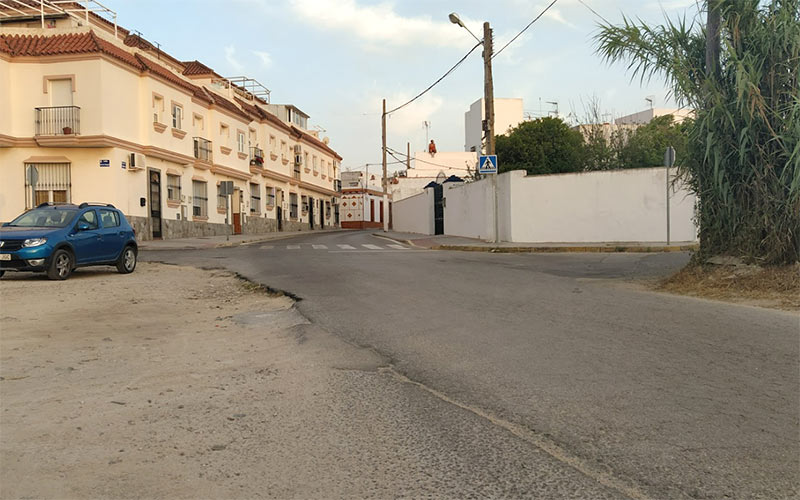 Podemos afea al Ayuntamiento que “con un superávit de 6 millones, no puede haber barrios como La Casería donde faltan servicios básicos”