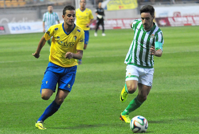 Juan Villar estuvo a punto de marcar el 3-0 antes del descanso / FOTO: Eulogio García