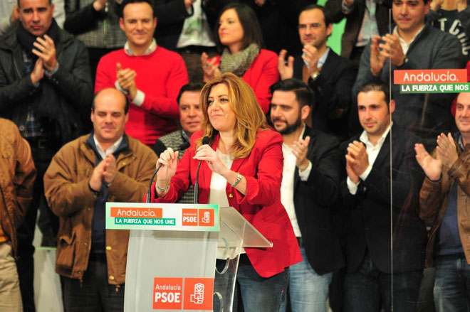 La líder del PSOE-A, en plena campaña electoral, arropando a los alcaldables gaditanos / FOTO: Eulogio García