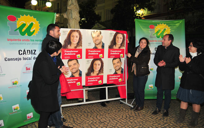 Nieto desveló sus carteles en la plaza de las Flores / FOTO: Eulogio García