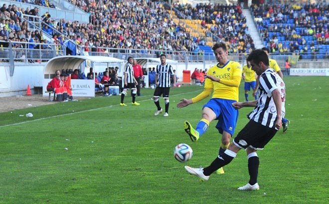 Villar regresó al equipo titular, y se notó / FOTO: Eulogio García
