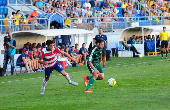 El Granada fue mejor en la primera mitad y el Betis en la segunda / FOTO: Eulogio García