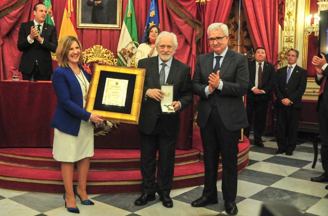 Manolo Sanlúcar ya es Hijo Predilecto de Cádiz / FOTO: Eulogio García