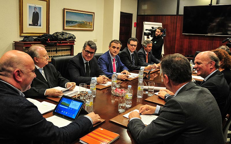 Momentos previos al consejo de administración / FOTO: Eulogio García