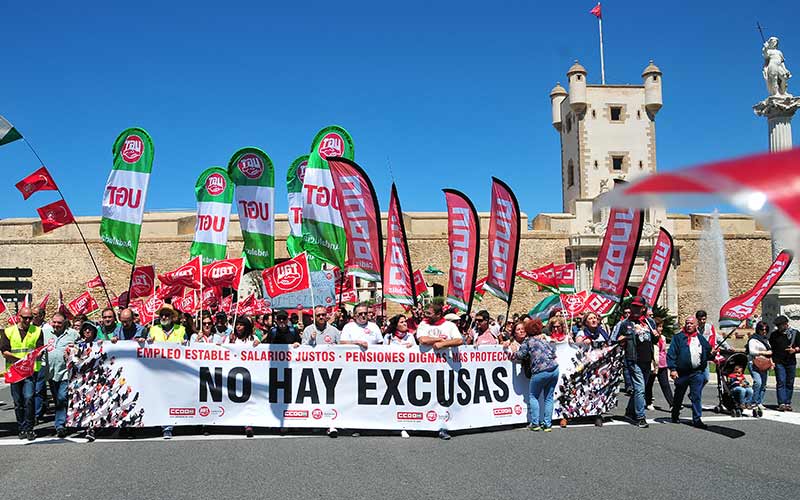 Cabecera de la manifestación liderada por CCOO y UGT / FOTO: Eulogio García