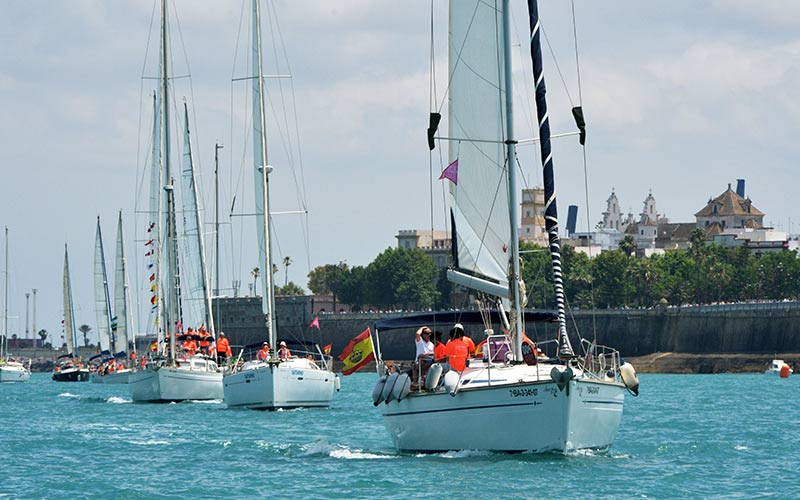 Estampa de la parada naval desde el mar / FOTO: Cata Zambrano