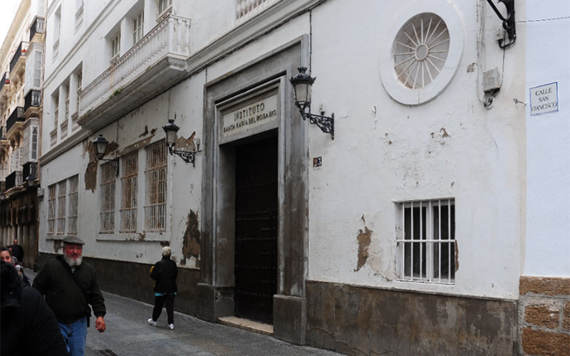 Fachada del antiguo instituto público / FOTO: Eulogio García