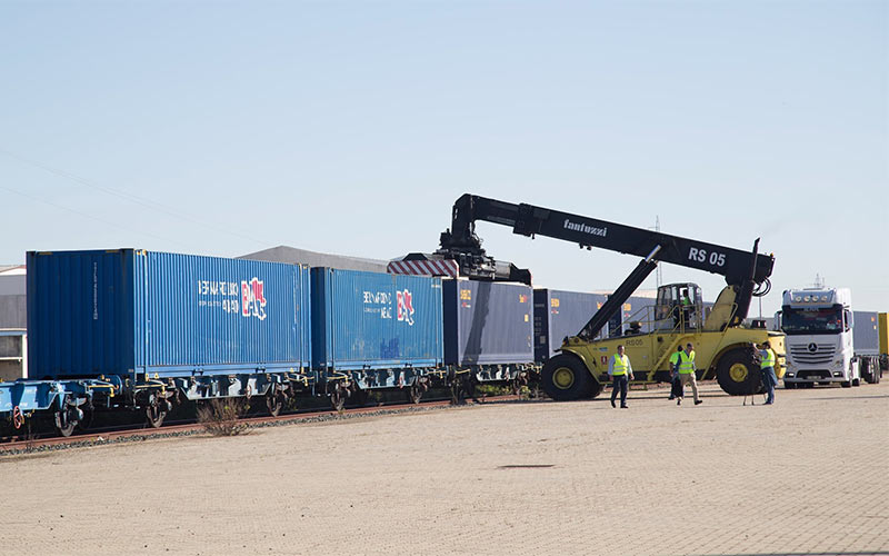 Mientras no llega el tren al Puerto gaditano, se está recurriendo a la terminal de Jerez / FOTO: APBC