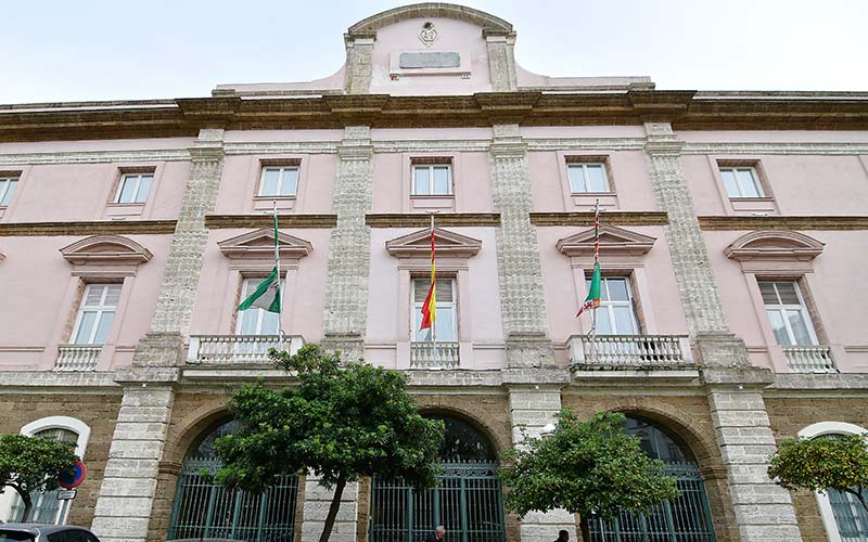 Detalle de la fachada del Palacio Provincial / FOTO: Eulogio García