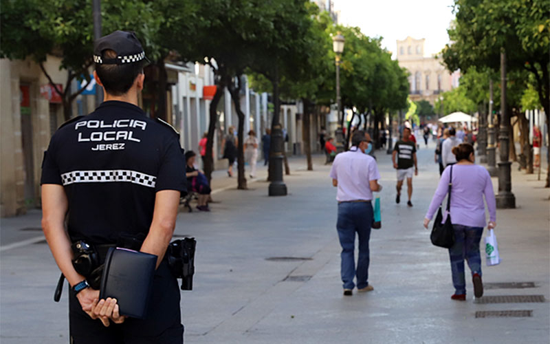 Policía Local en el centro de Jerez / FOTO: Ayto.