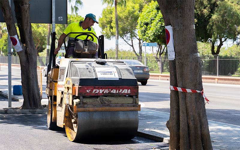 Trabajos de asfaltado en Pery Junquera años atrás / FOTO: Ayto.