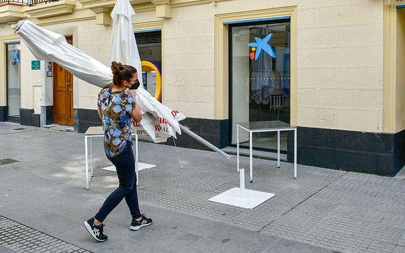 Colocando una terraza en el centro / FOTO: Eulogio García (de archivo)