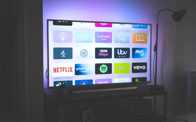 Diferencia entre Smart TV y TV LED: cómo elegir un pantalla - Bidcom News
