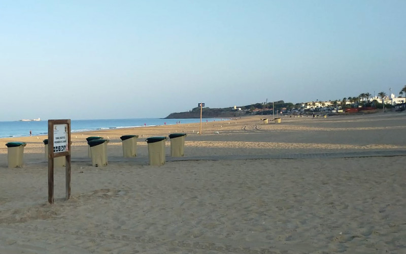 La Barrosa, lista para una jornada playera / FOTO:  de archivo