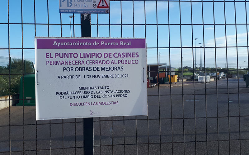 Cartel a la entrada del punto limpio