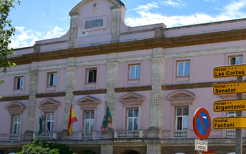 Detalle de la fachada del Palacio Provincial / FOTO: Eulogio García