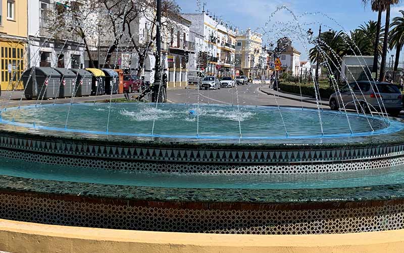 Fuente ya remozada en la plaza del Pescador / FOTO: Apemsa