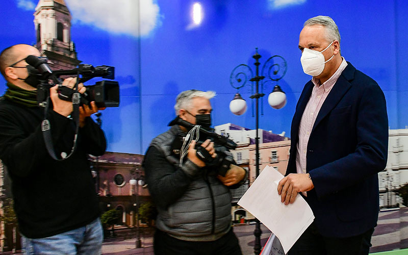 Ruiz Boix en una reciente rueda de prensa en la sede del PSOE provincial / FOTO: Eulogio García