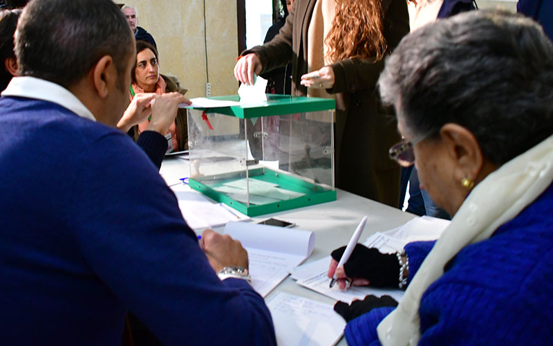 Votando en las elecciones andaluzas de 2018 / FOTO: Eulogio García