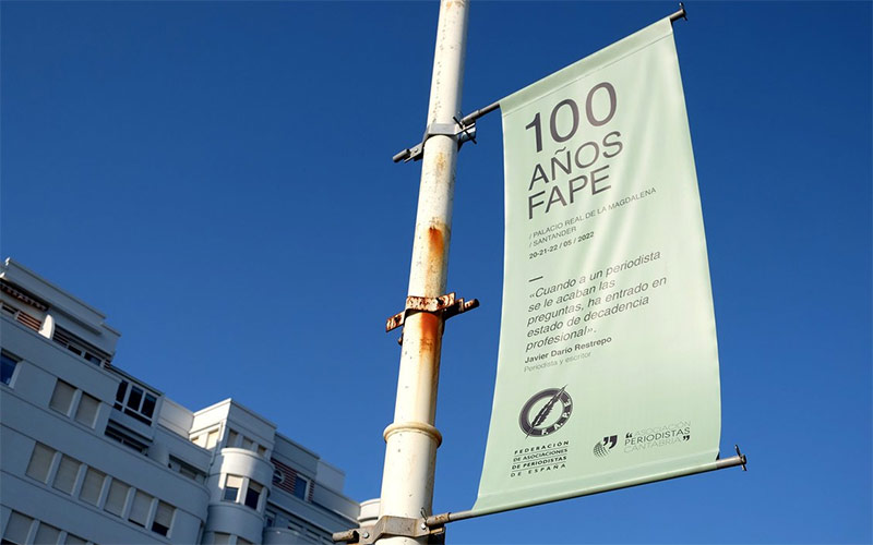 Uno de los cartelones anunciando la última asamblea en Santander / FOTO: @fape_fape