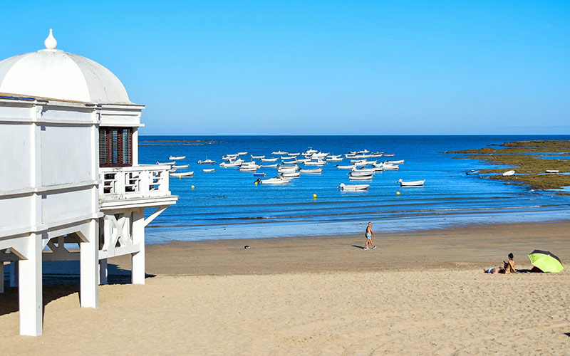 La Caleta, sin bandera azul, sigue siendo única / FOTO: Eulogio García