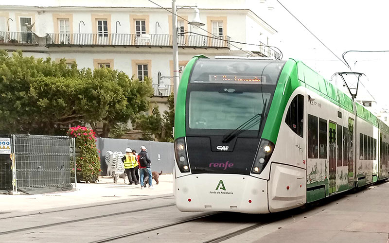 Los tranvías siguen circulando en pruebas / FOTO: DBC