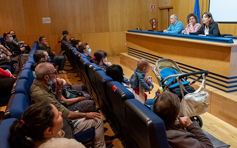 Reunión con los adjudicatarios de las viviendas / FOTO: Ayto,