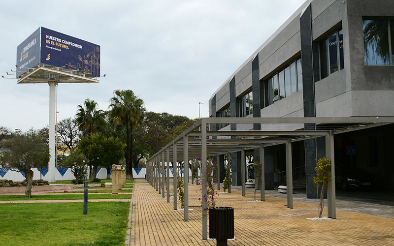 Junto a la sede del Consorcio, en el recinto fiscal gaditano / FOTO: Eulogio García