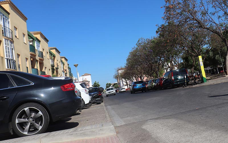 Una de las vías a mejorar en Marina de la Bahía / FOTO: Ayto.