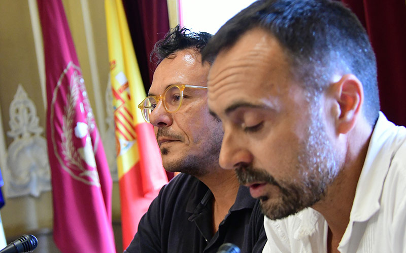 El alcalde y su concejal de Hacienda, en rueda de prensa / FOTO: Eulogio García
