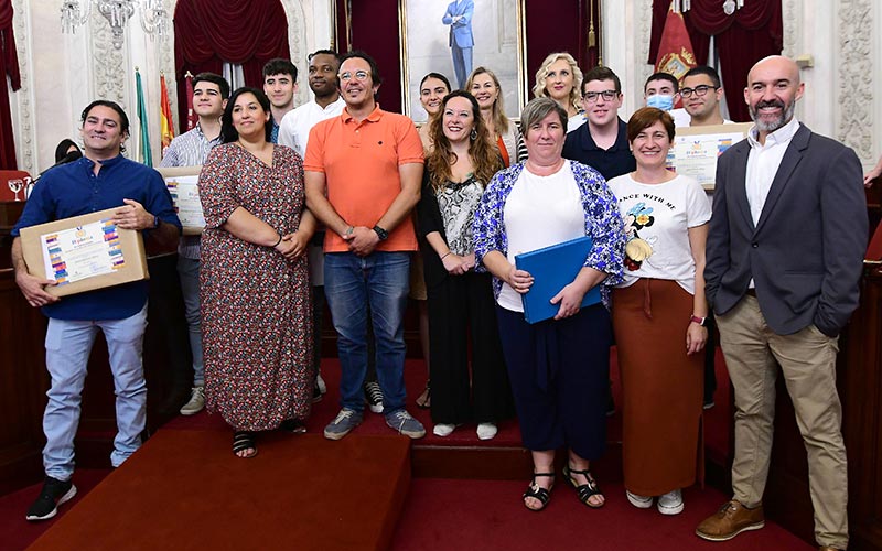 La foto de familia tras la entrega de premios / FOTO: Eulogio García