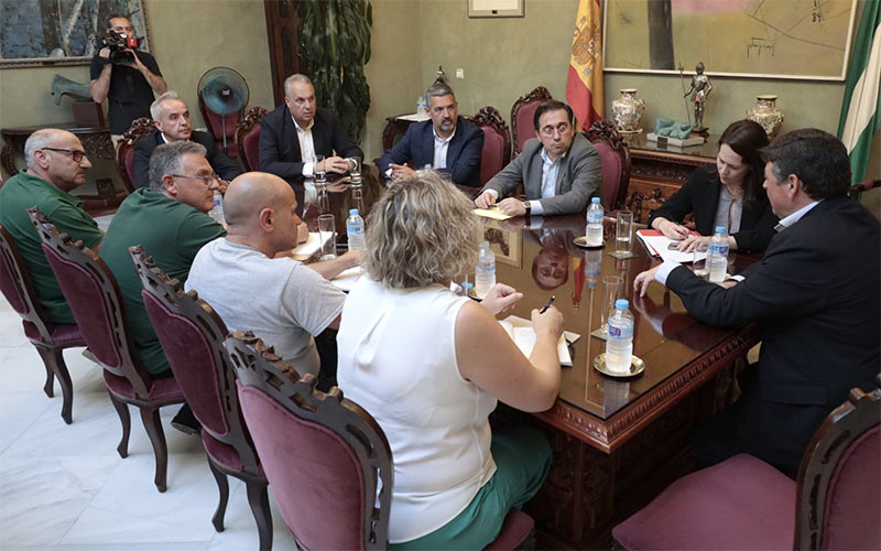Reunión con representantes de los comités de la Base / FOTO: Ayto,