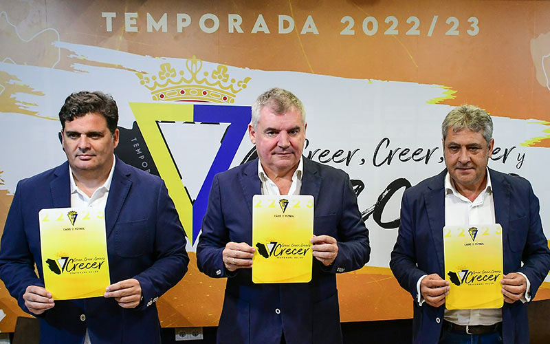 En la presentación de la campaña de abonados / FOTO: Eulogio García