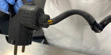 Aspecto precario de uno de los enchufes / FOTO: AO