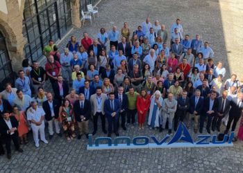 Posado en uno de los patios de la Facultad / FOTO: UCA