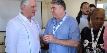 El edil gaditano tuvo oportunidad de charlar con el presidente de Cuba / FOTO: Eulogio García