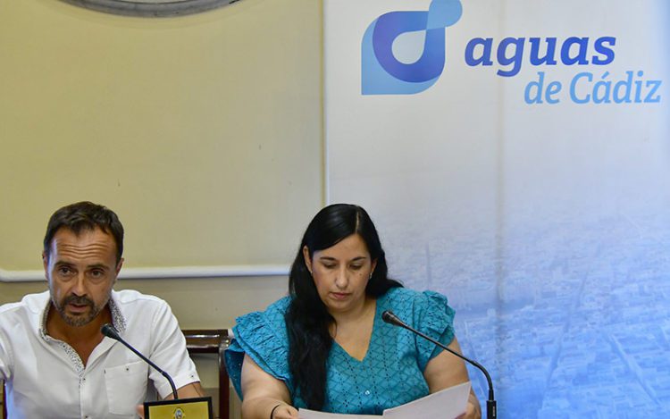 Páez y Fernández presentando las actividades / FOTO: Eulogio García
