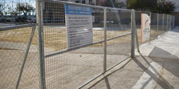 El solar que desde 2020 espera la construcción de las viviendas / FOTO: Eulogio García