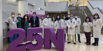 Personal del Clínico contra la violencia de género / FOTO: Junta