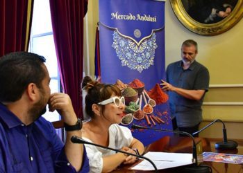 Armario y Mures han presentado también la renovada imagen de la iniciativa / FOTO: Eulogio García