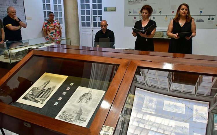 Un momento de la inauguración de la muestra / FOTO: Eulogio García