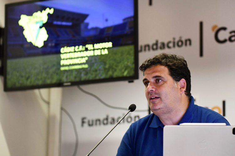Rafael Contreras en un momento de la charla / FOTO: Cádiz CF