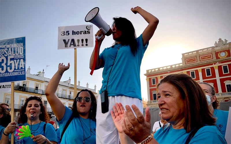 El remate de una pasada manifestación, frente a la plaza del Rey / FOTO: UGT