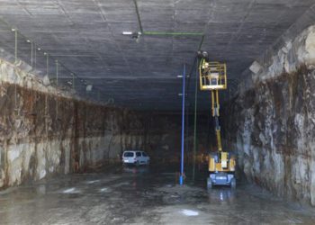 Operando en el túnel tras lograr su desecación / FOTO: APBC