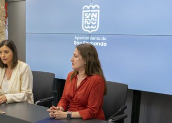 La alcaldesa junto a su socia de Cs en una pasada comparecencia / FOTO: Ayto.