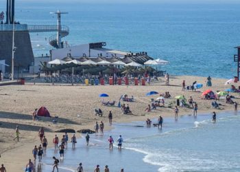 El chiringuito operativo en Santa María del Mar / FOTO: Eulogio García
