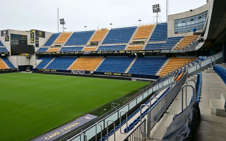 Se van a añadir 130 asientos en lo más alto de cada fondo / FOTO: Eulogio García